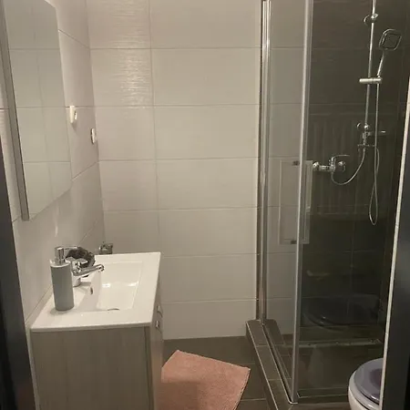 Gabrielle Apartment *